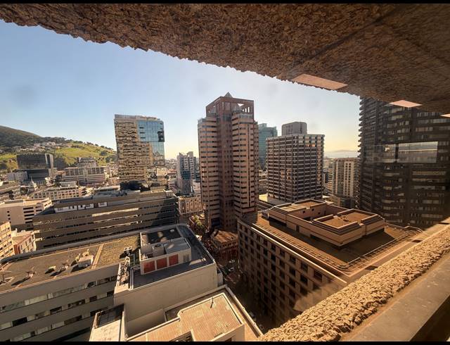 956M² BUILDING TO LET IN CAPE TOWN CITY CENTRE